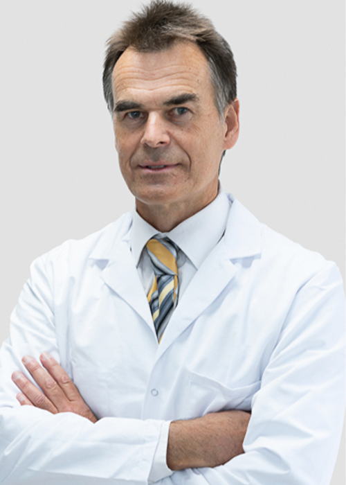 Dr. Roman Arnold
