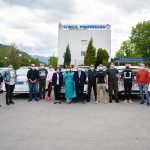 Clínica Ponferrada realiza un cribado de antígenos gratuito al colectivo de taxistas.