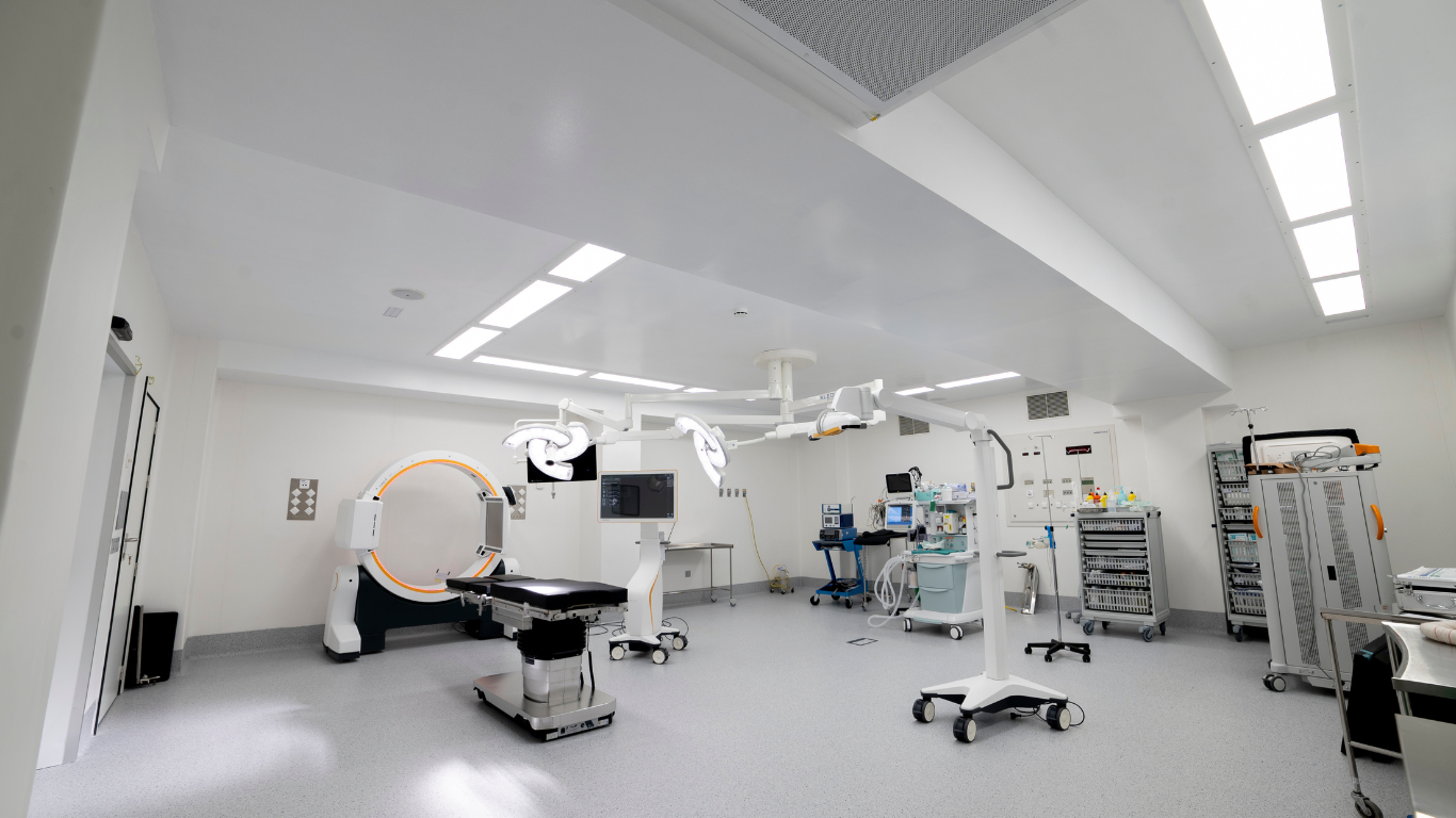 El Hospital Recoletas Burgos ha sido galardonado con el premio FAE Innovación 2022 por el proyecto de la puesta en marcha del Instituto Neuro Vertebral con sede en el centro hospitalario burgalés.