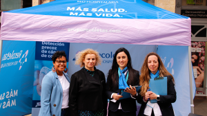 Recoletas instala un punto informativo para facilitar información sobre la detección precoz del cáncer de colon