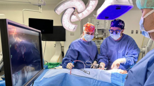 El Hospital Recoletas realiza con éxito la primera cirugía navegada dinámica para implantes dentales en Burgos