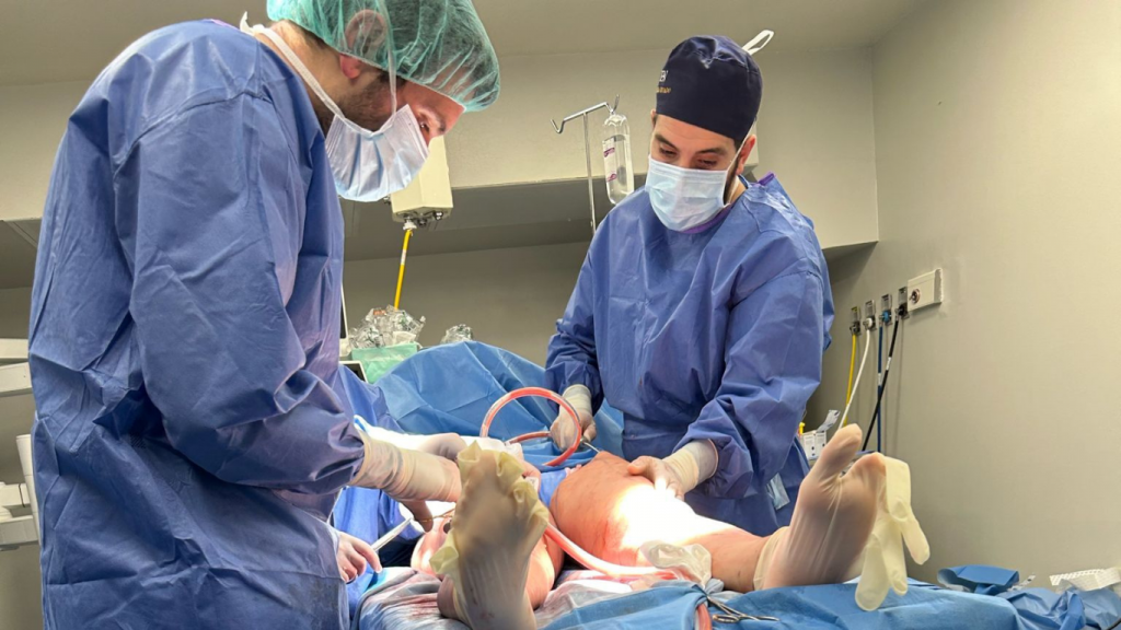 El Hospital Recoletas Salud Burgos realiza la primera intervención de lipedema de piernas