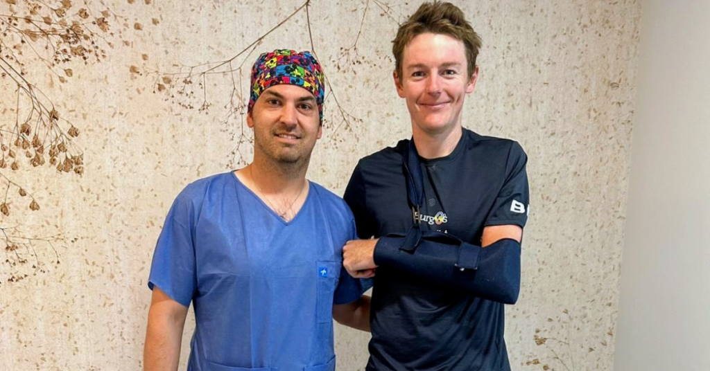 Josh Burnett es intervenido con éxito en el Hospital Recoletas Salud Burgos